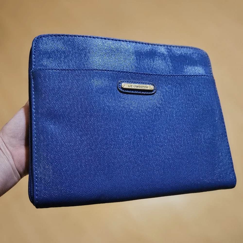 Liz Claiborne Blue 8x10 Tablet Sleeve